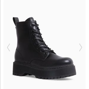 Bettyy black boots (booties) by Steve Madden